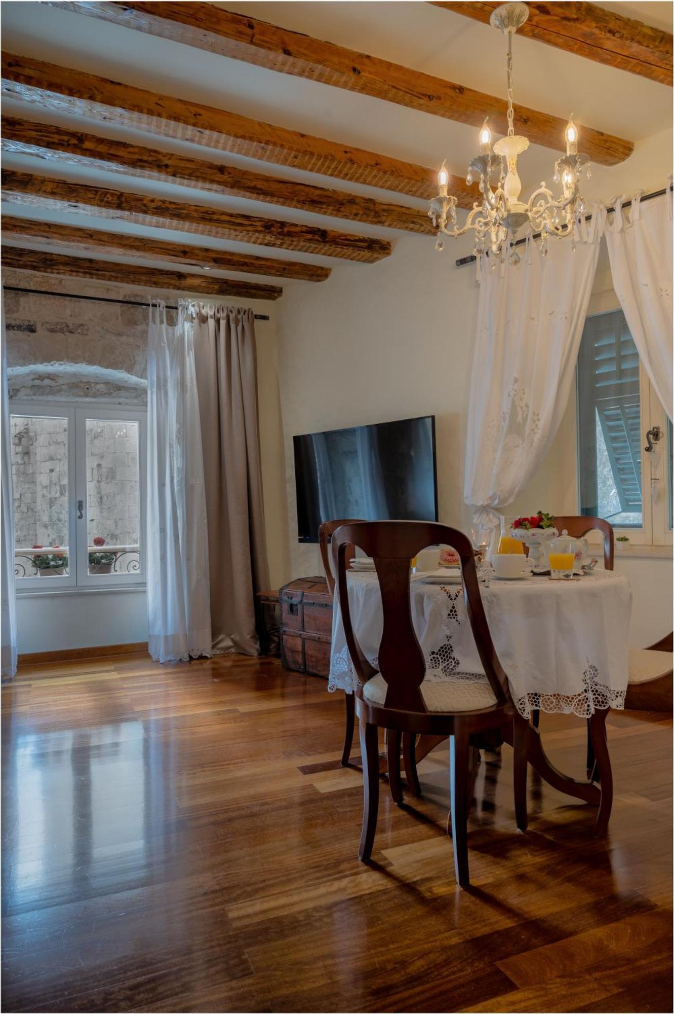 Stone Pearl Heritage Luxury Suite Split Extérieur photo